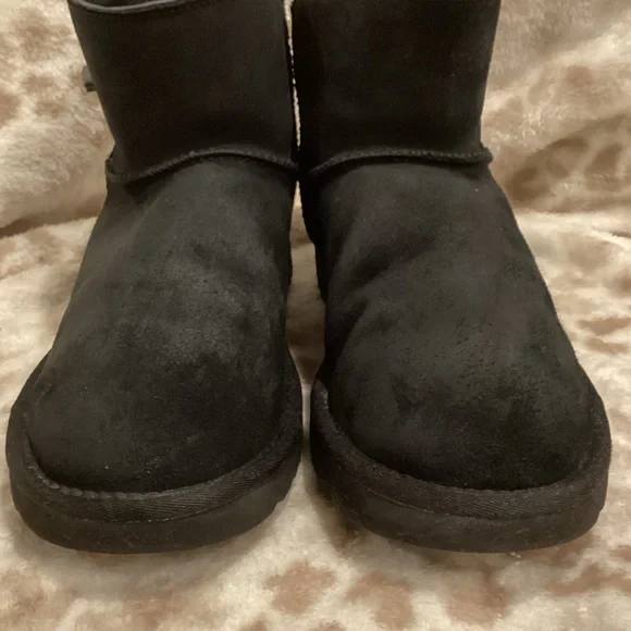 UGG Classic Mini Turnlock Bling Swarovski Crystal Black Boot, Size 8 - Picture 4 of 16